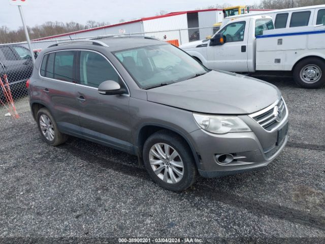 VOLKSWAGEN TIGUAN 2010 wvgbv7ax0aw000475