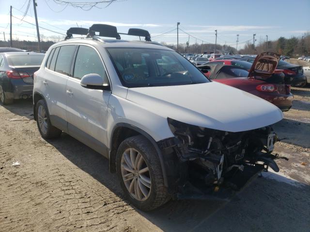 VOLKSWAGEN TIGUAN S 2011 wvgbv7ax0bw530298