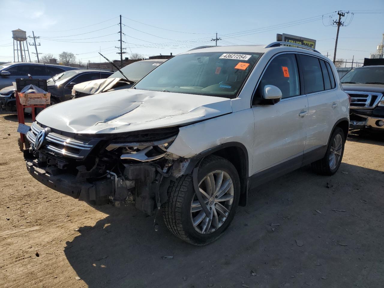 VOLKSWAGEN TIGUAN 2015 wvgbv7ax0fw568846