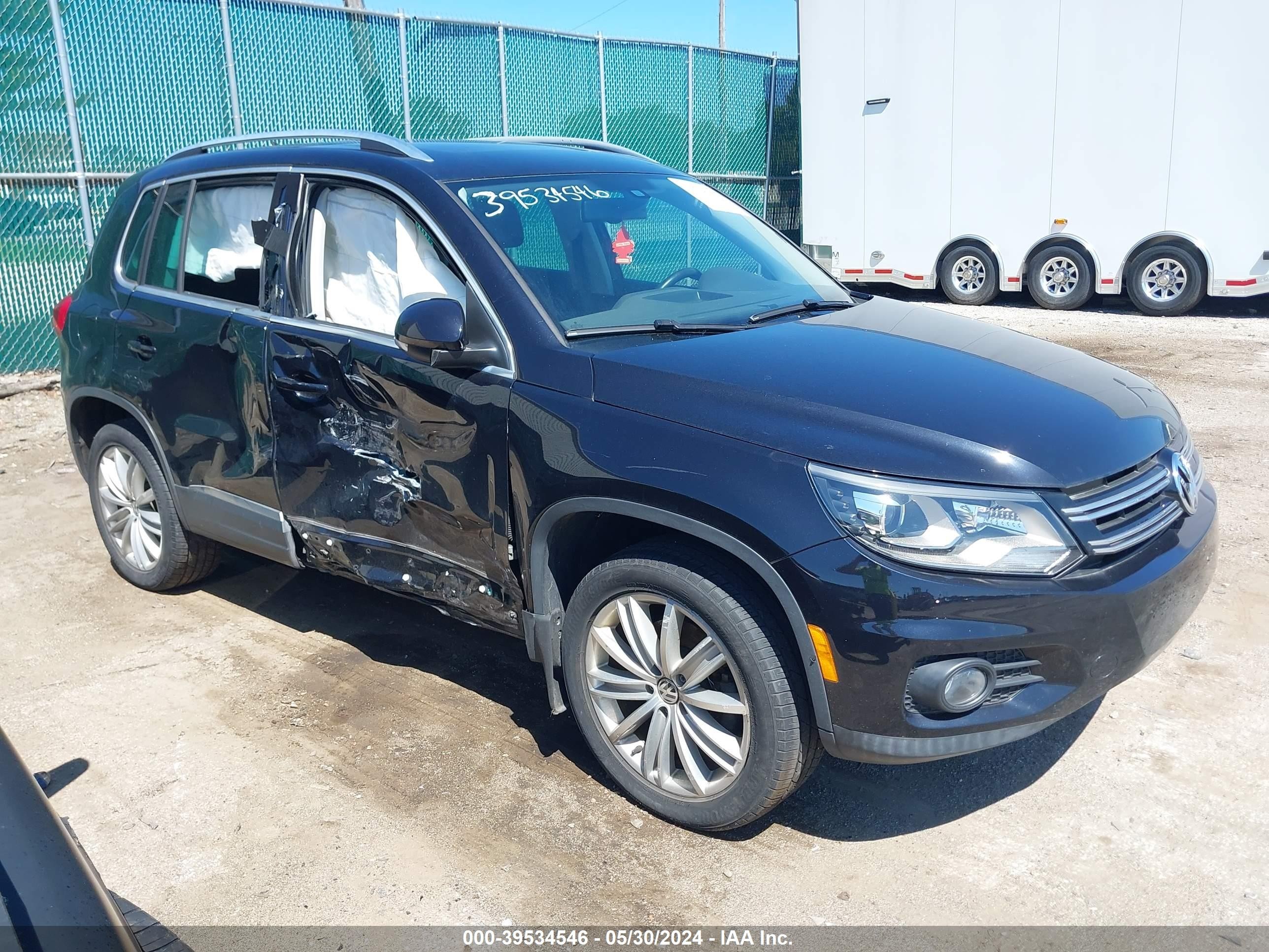 VOLKSWAGEN TIGUAN 2016 wvgbv7ax0gw538974