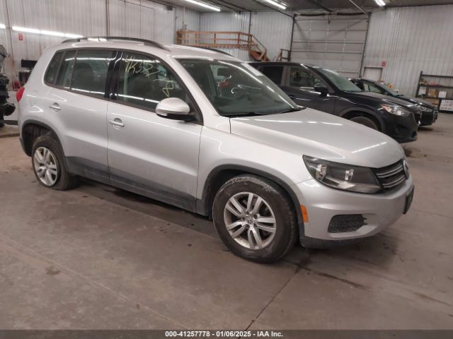 VOLKSWAGEN TIGUAN 2017 wvgbv7ax0hk018766