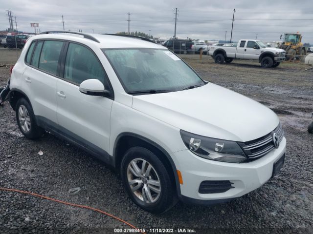 VOLKSWAGEN TIGUAN 2017 wvgbv7ax0hk029220