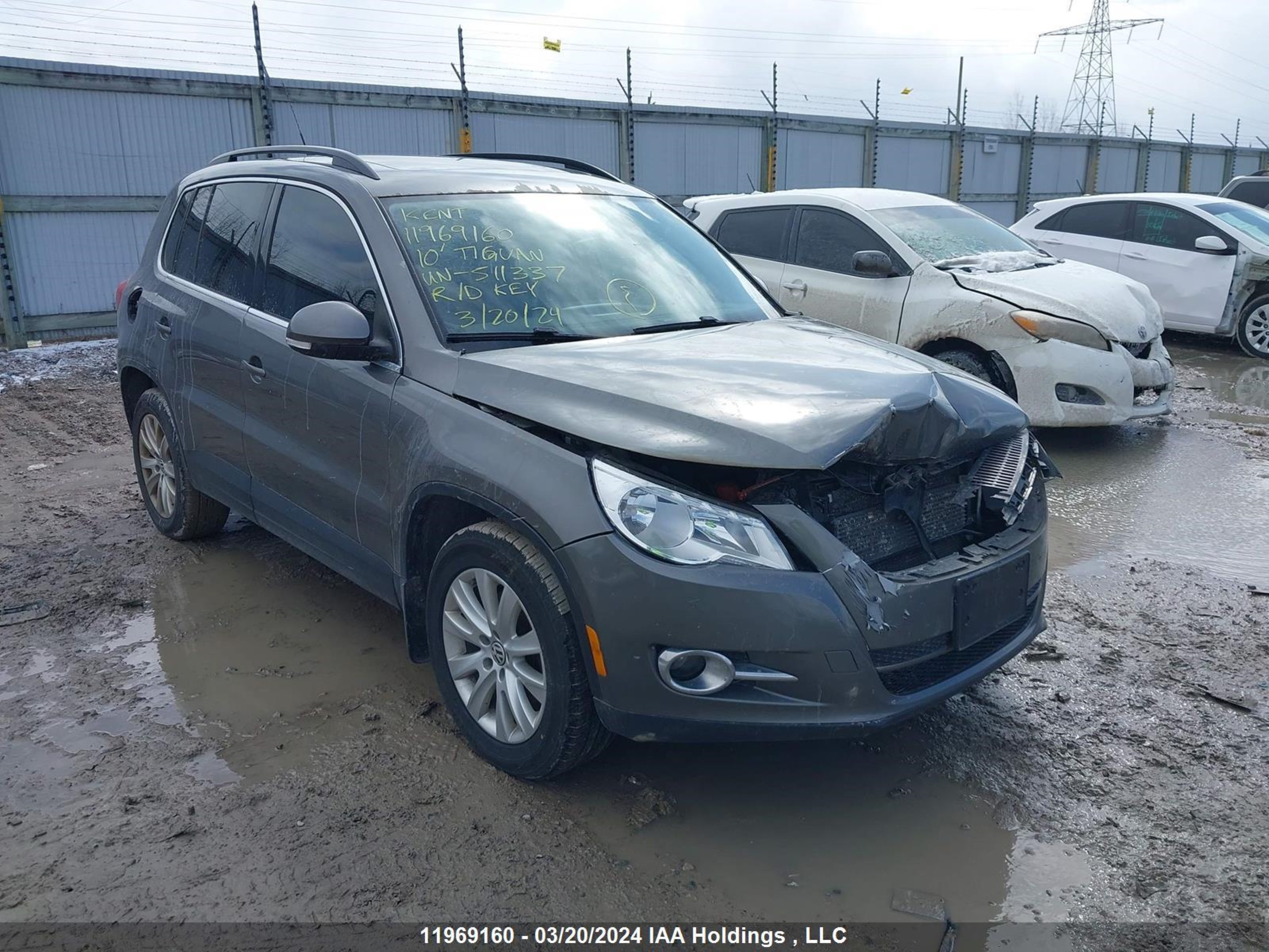 VOLKSWAGEN TIGUAN 2010 wvgbv7ax1aw511337