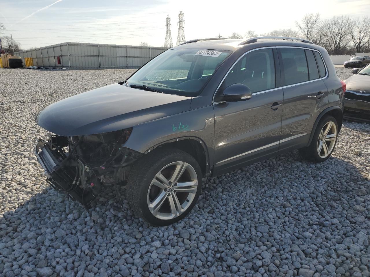 VOLKSWAGEN TIGUAN 2016 wvgbv7ax1gw512013