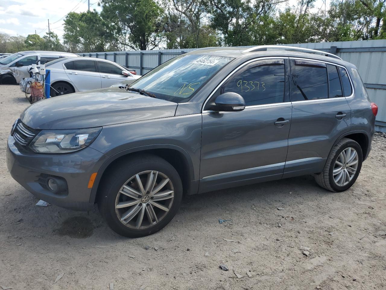 VOLKSWAGEN TIGUAN 2016 wvgbv7ax1gw580845