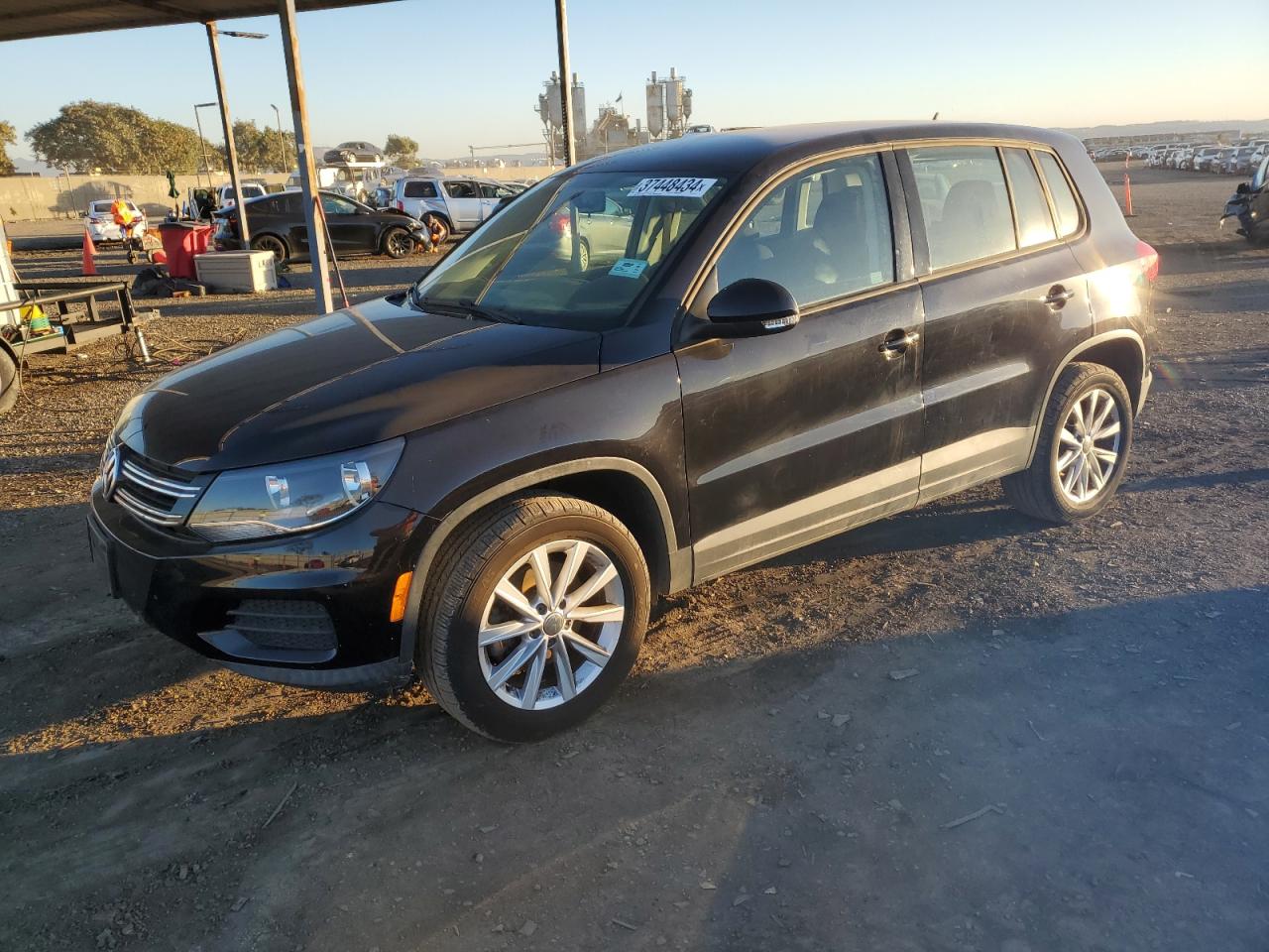 VOLKSWAGEN TIGUAN 2017 wvgbv7ax1hk048195