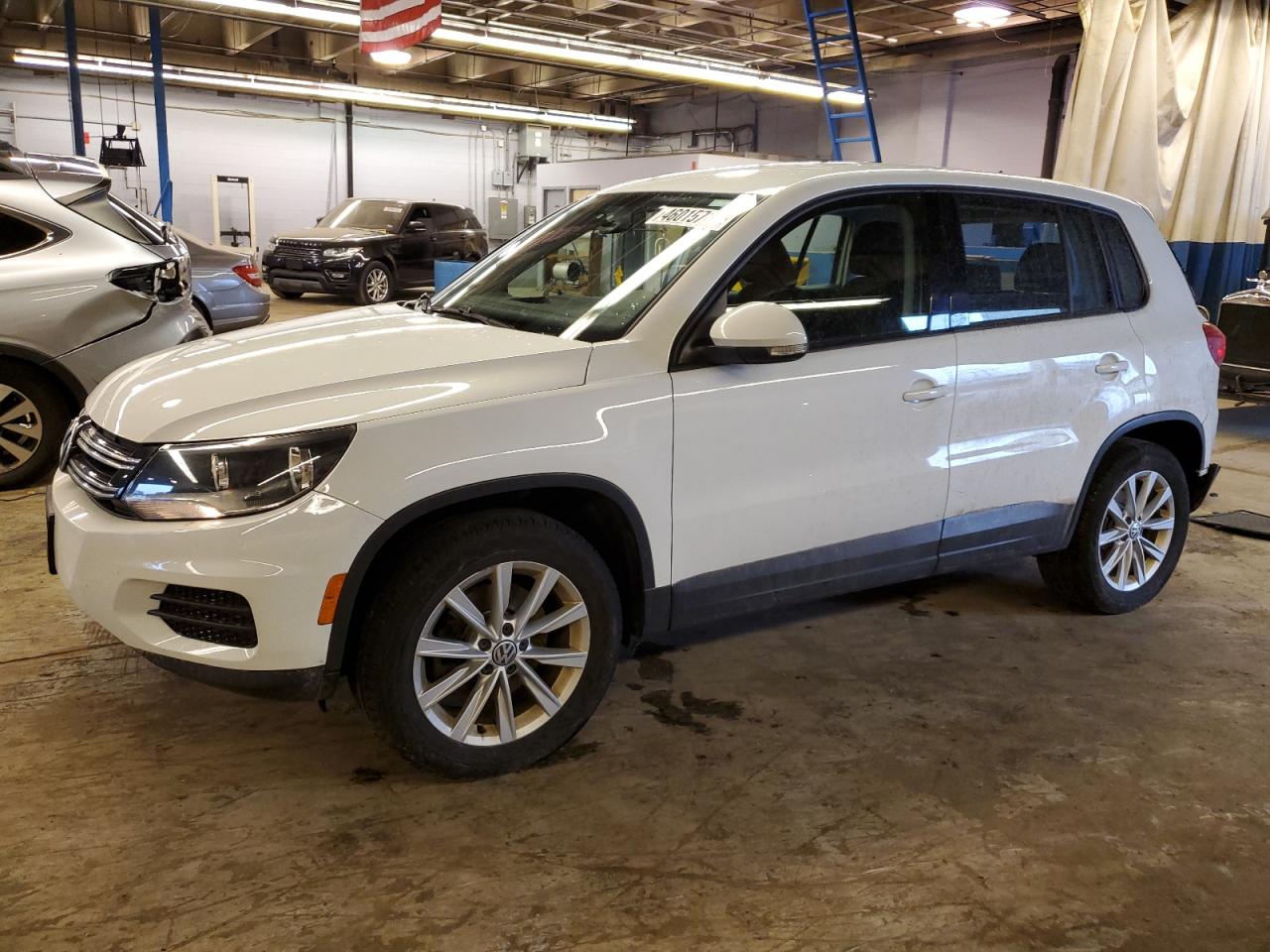 VOLKSWAGEN TIGUAN 2017 wvgbv7ax2hk047069