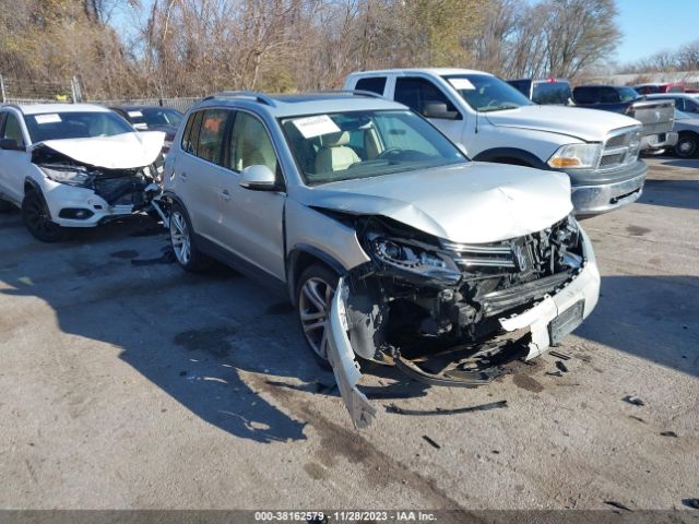 VOLKSWAGEN TIGUAN 2013 wvgbv7ax3dw545817