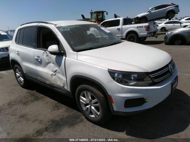 VOLKSWAGEN TIGUAN 2017 wvgbv7ax3hk015621