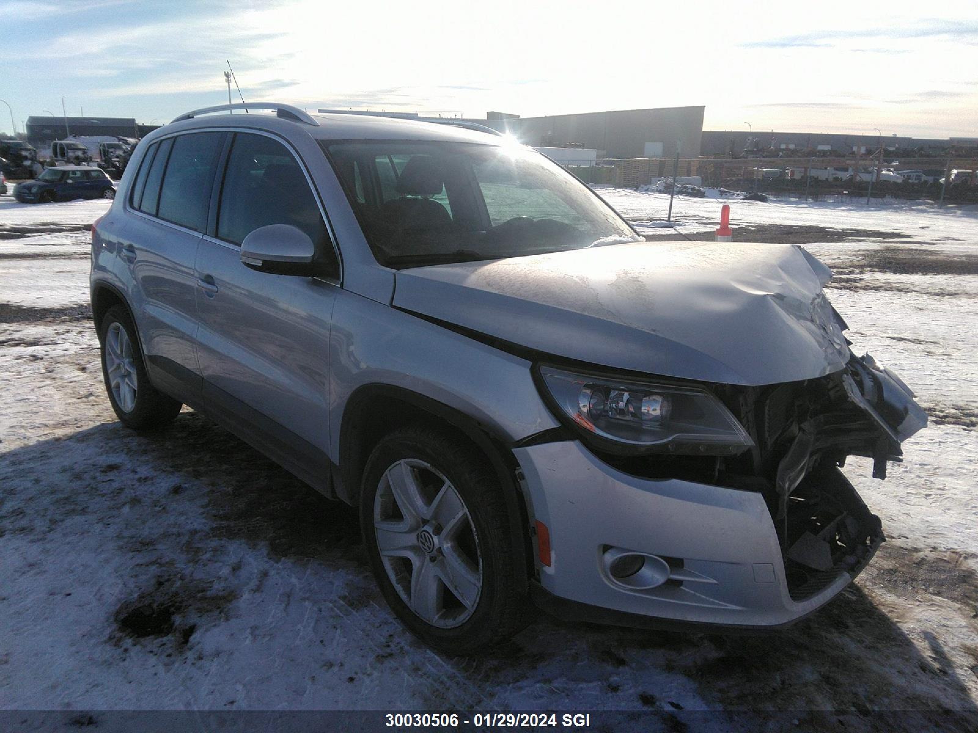 VOLKSWAGEN TIGUAN 2010 wvgbv7ax4aw526608