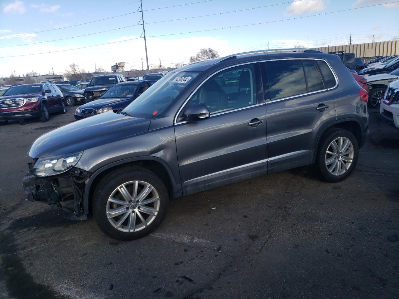 VOLKSWAGEN TIGUAN 2016 wvgbv7ax4gw608332