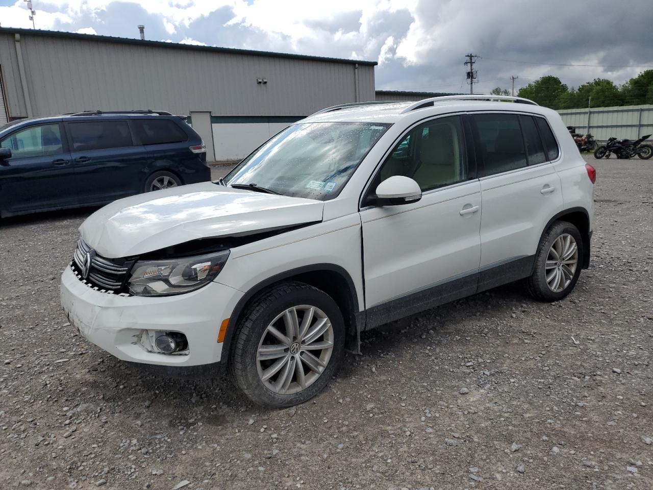 VOLKSWAGEN TIGUAN 2016 wvgbv7ax6gw611801