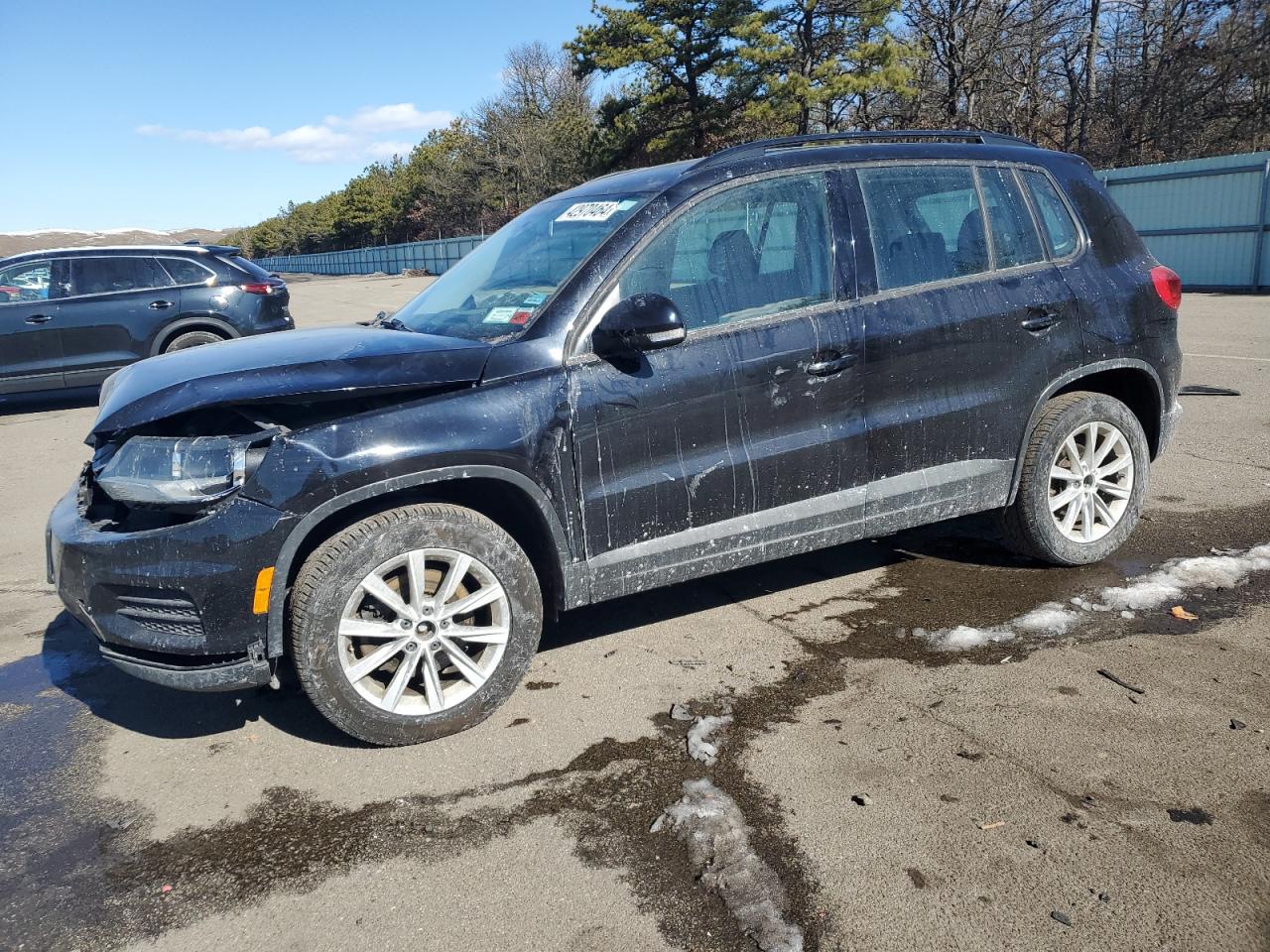 VOLKSWAGEN TIGUAN 2017 wvgbv7ax7hk043745