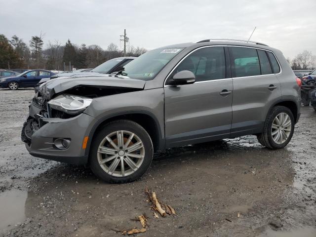 VOLKSWAGEN TIGUAN 2011 wvgbv7ax9bw523687