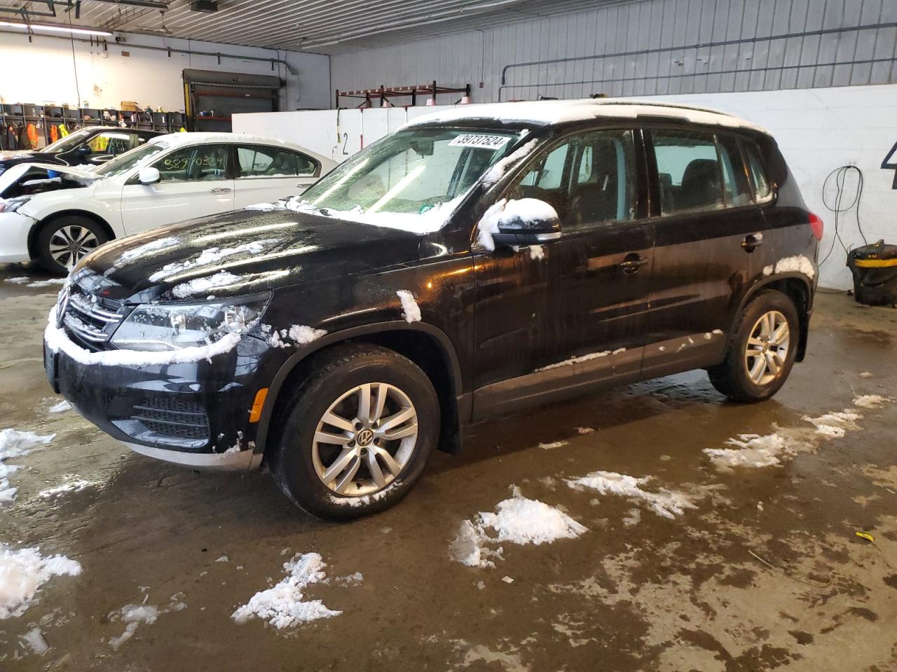 VOLKSWAGEN TIGUAN 2015 wvgbv7ax9fw584687