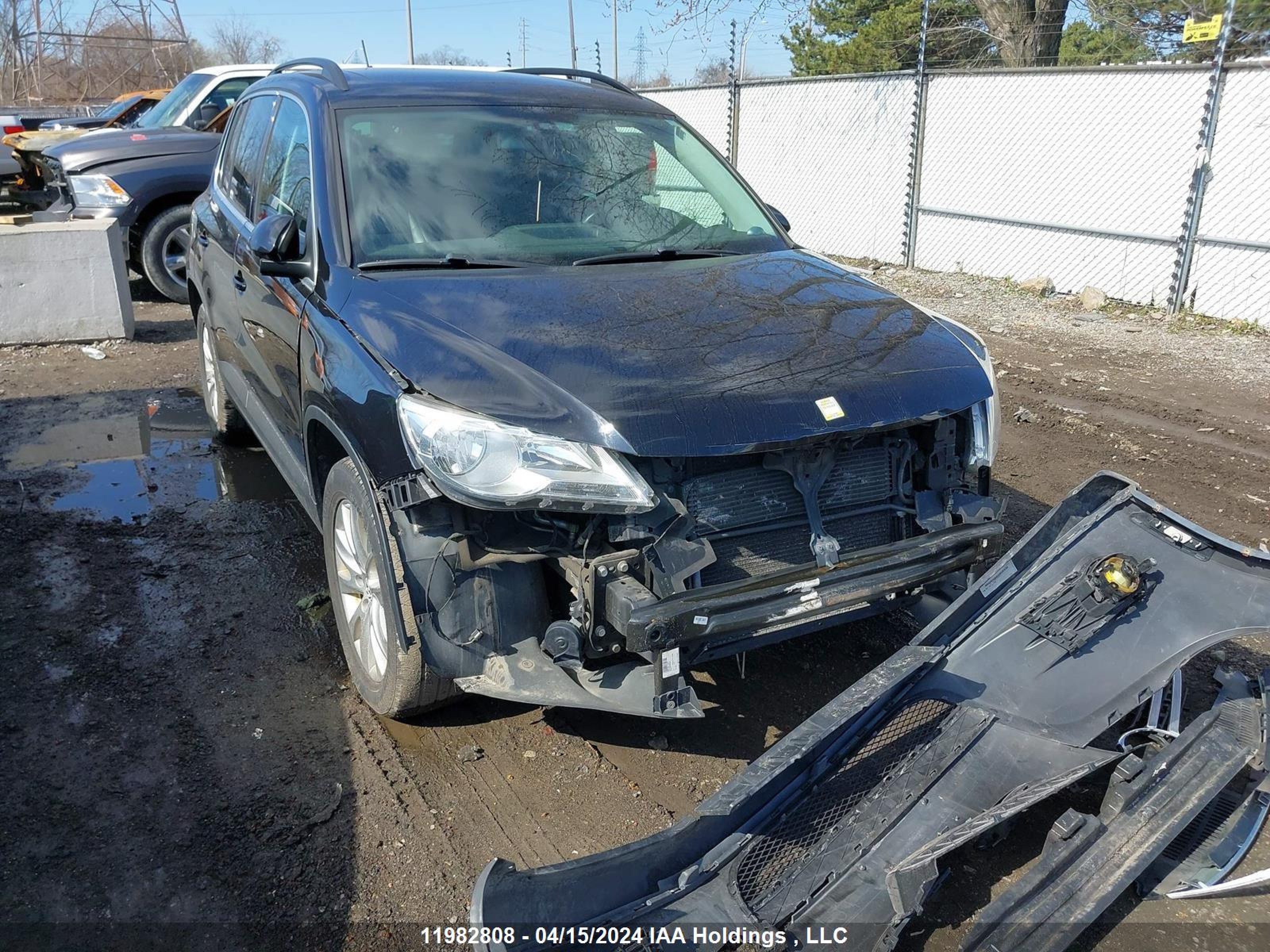 VOLKSWAGEN TIGUAN 2010 wvgbv7axxaw520537