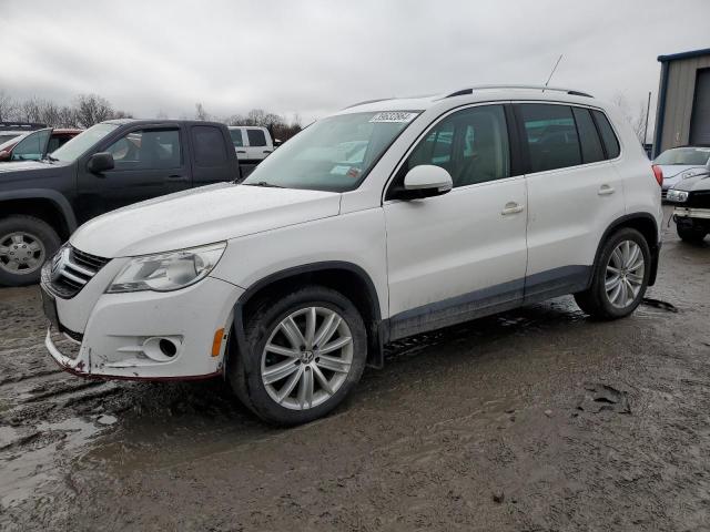 VOLKSWAGEN TIGUAN 2011 wvgbv7axxbw518630