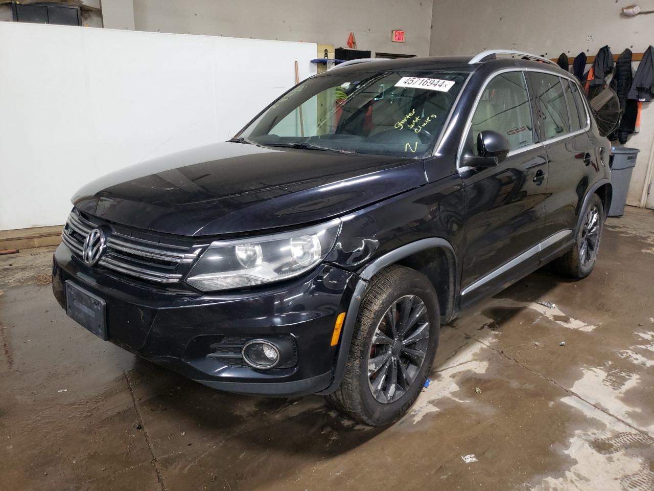 VOLKSWAGEN TIGUAN 2016 wvgbv7axxgw044010