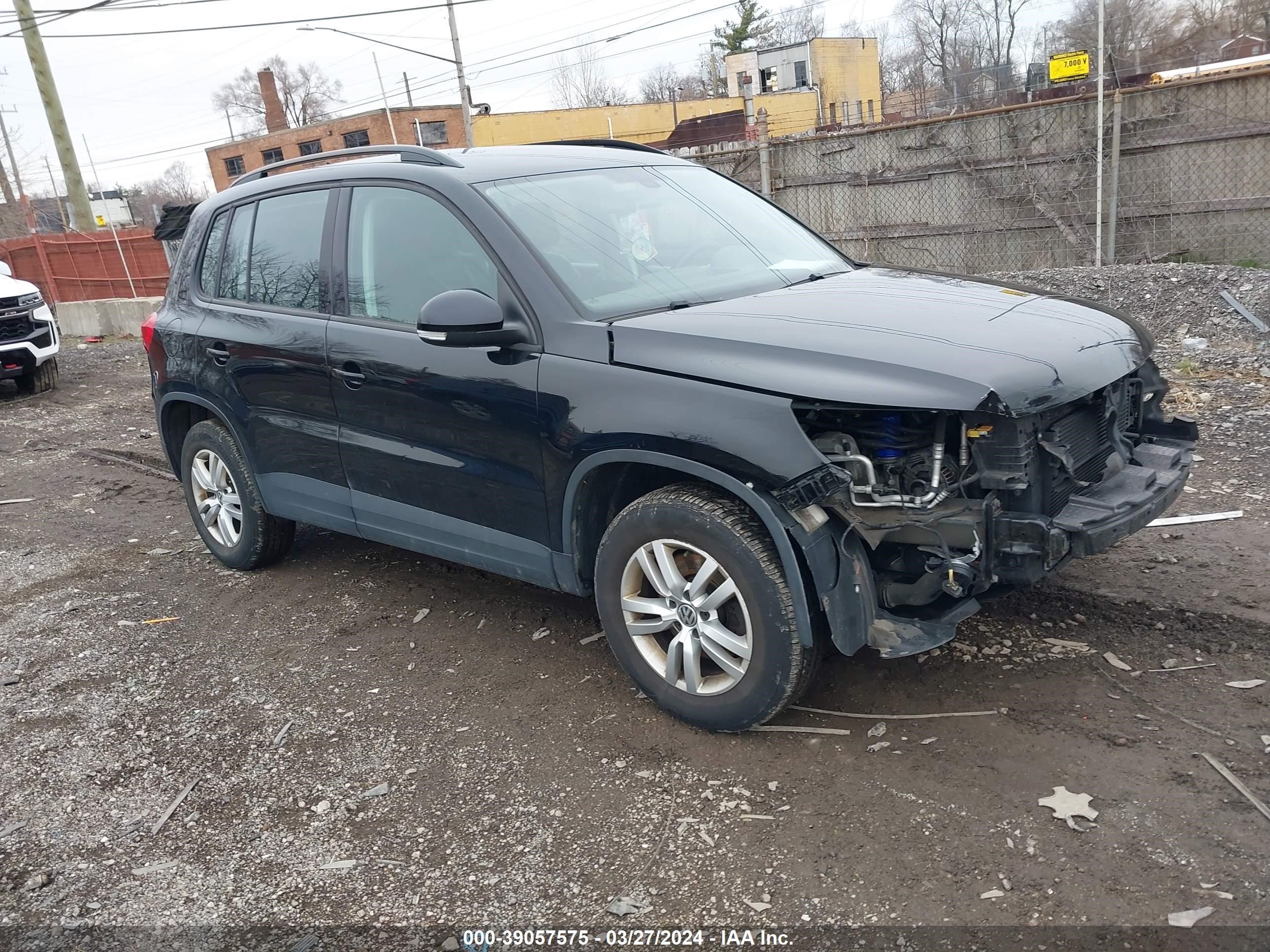 VOLKSWAGEN TIGUAN 2016 wvgbv7axxgw604818