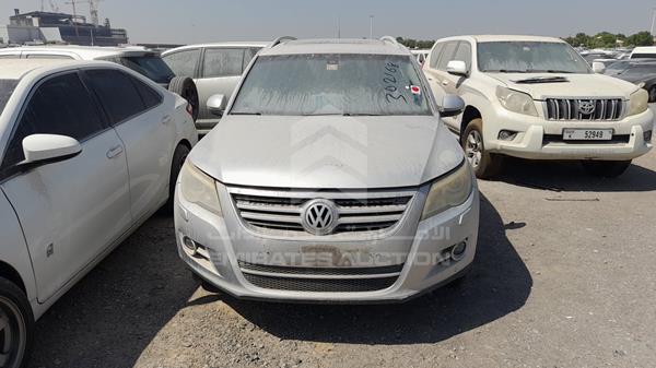 VOLKSWAGEN TIGUAN 2011 wvgce15nxbw007350