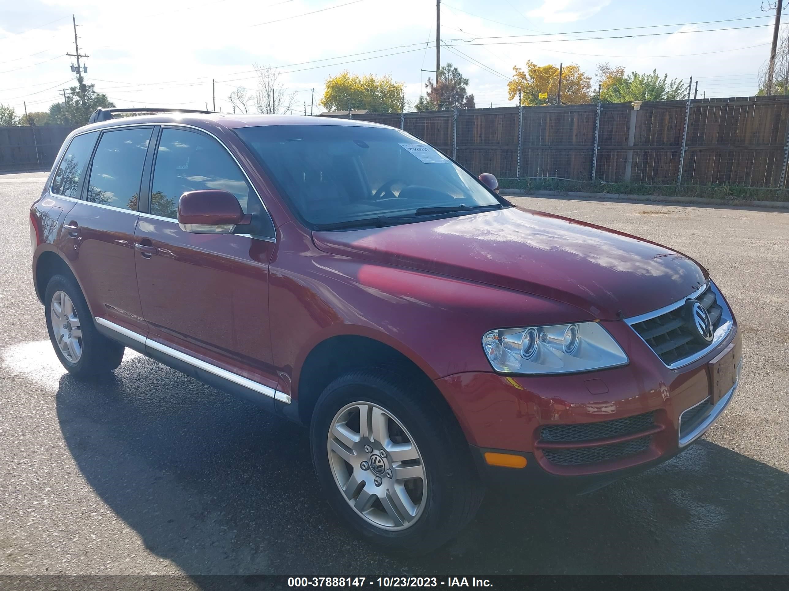 VOLKSWAGEN TOUAREG 2005 wvgcm77l05d006354