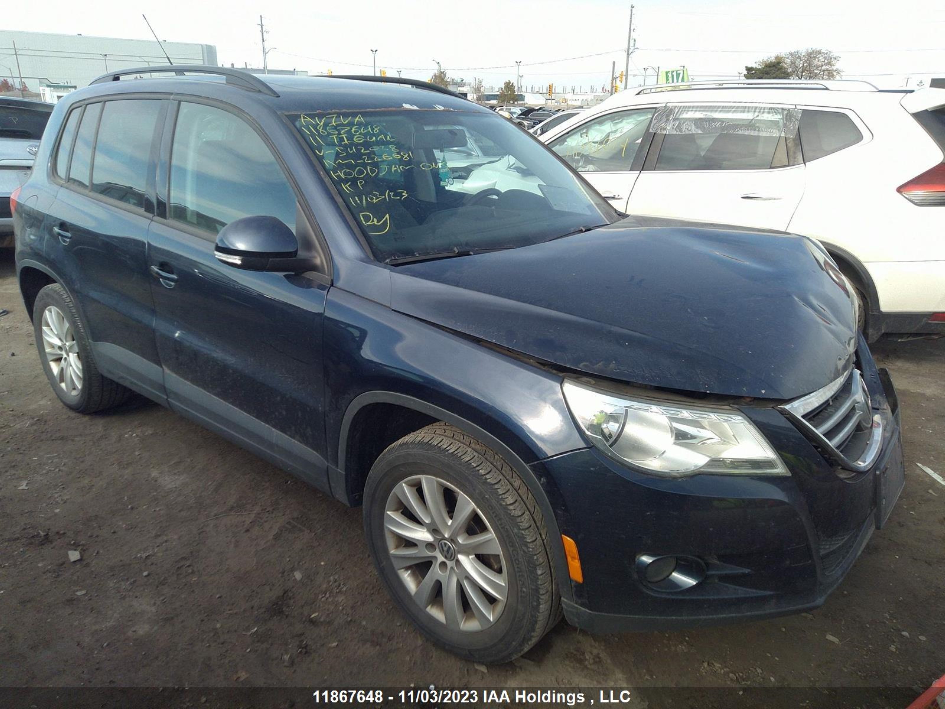 VOLKSWAGEN TIGUAN 2011 wvgcv7ax1bw542058