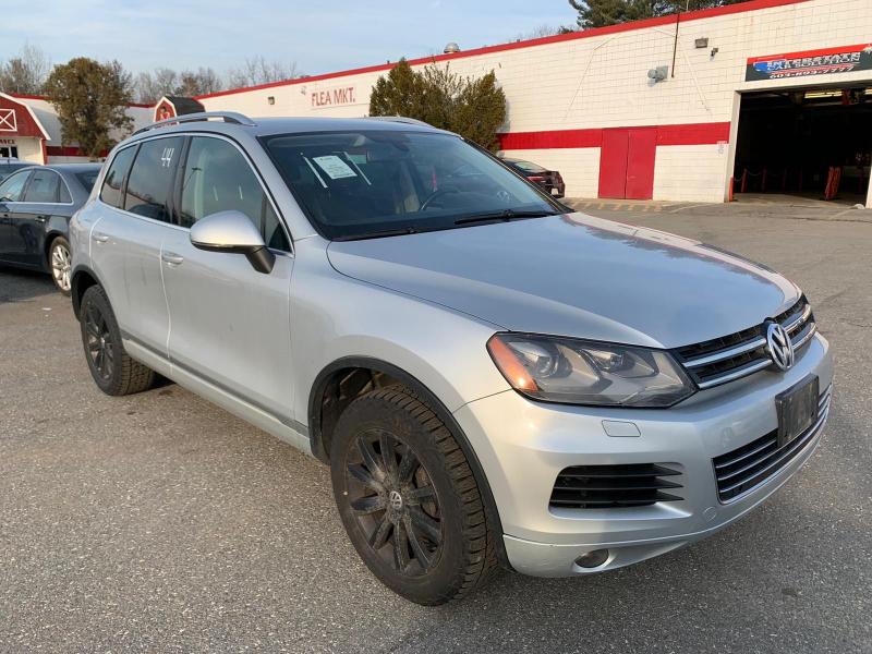 VOLKSWAGEN TOUAREG V6 2012 wvgef9bp9cd009758