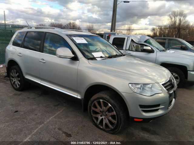 VOLKSWAGEN TOUAREG 2010 wvgfk7a90ad000712