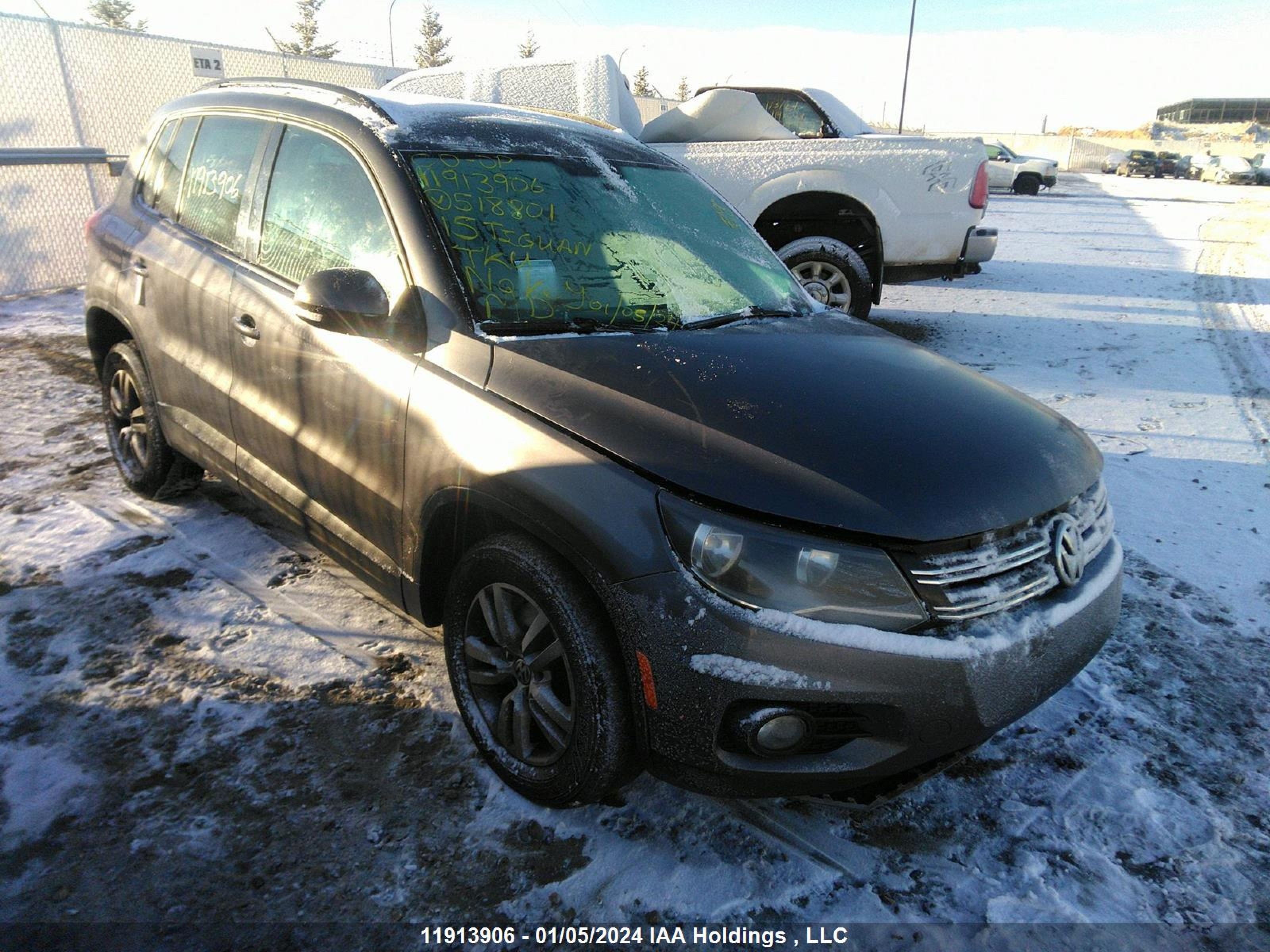 VOLKSWAGEN TIGUAN 2015 wvgjv7ax9fw518801