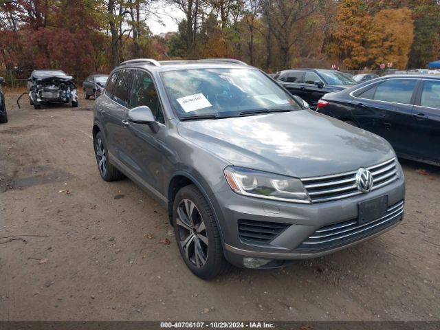 VOLKSWAGEN TOUAREG 2017 wvgrf7bp1hd000775