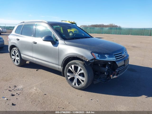 VOLKSWAGEN TOUAREG 2017 wvgrf7bp2hd005533