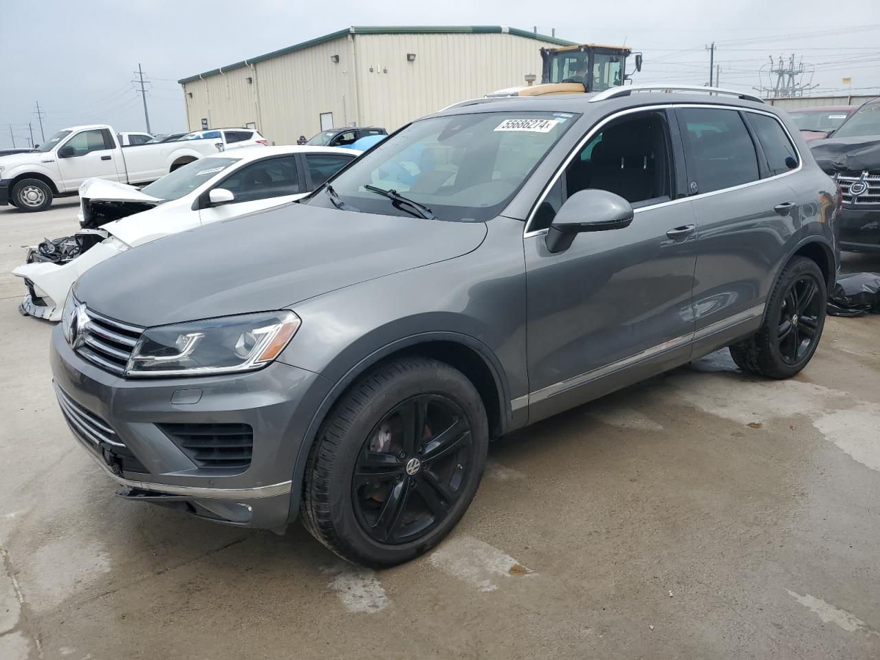 VOLKSWAGEN TOUAREG 2017 wvgrf7bp6hd001579