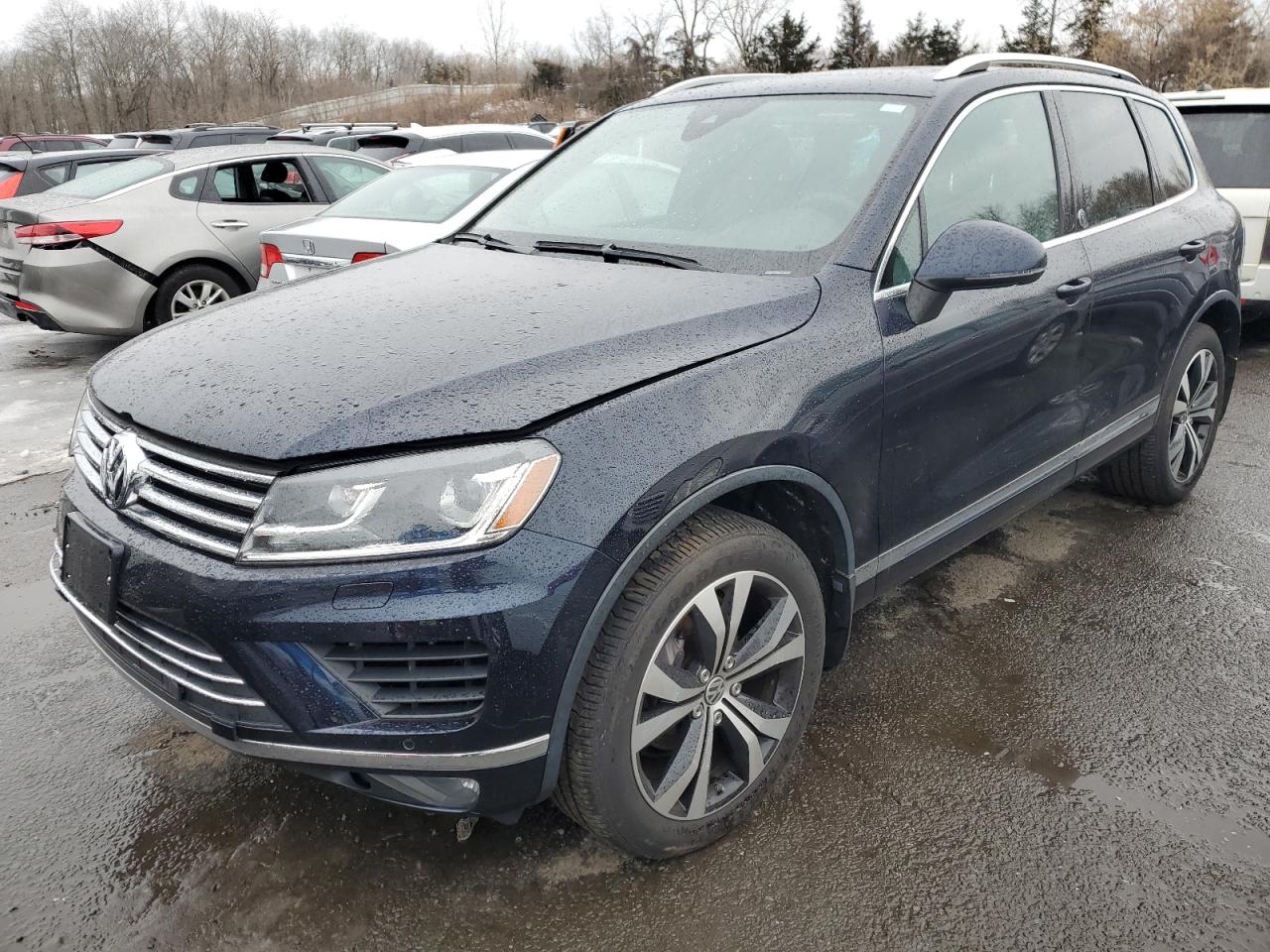 VOLKSWAGEN TOUAREG 2017 wvgrf7bp8hd002913