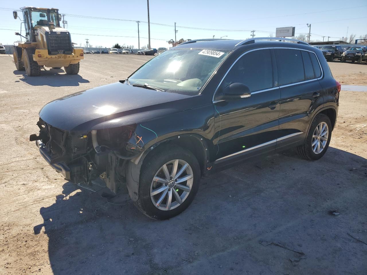 VOLKSWAGEN TIGUAN 2017 wvgrv7ax0hk000329