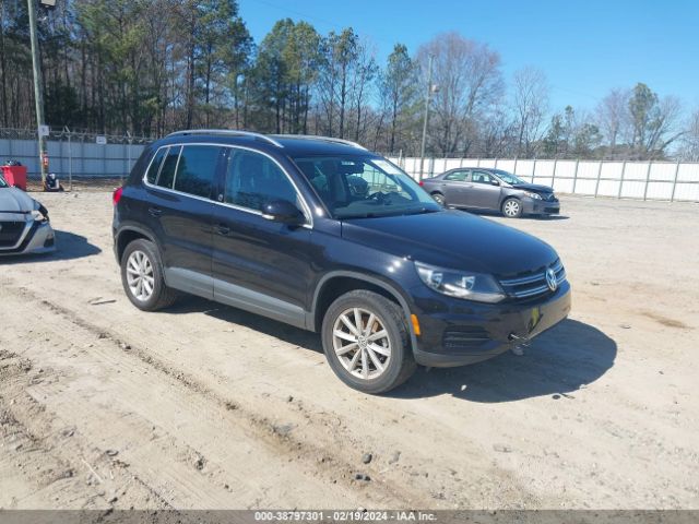 VOLKSWAGEN TIGUAN 2017 wvgrv7ax0hk009547