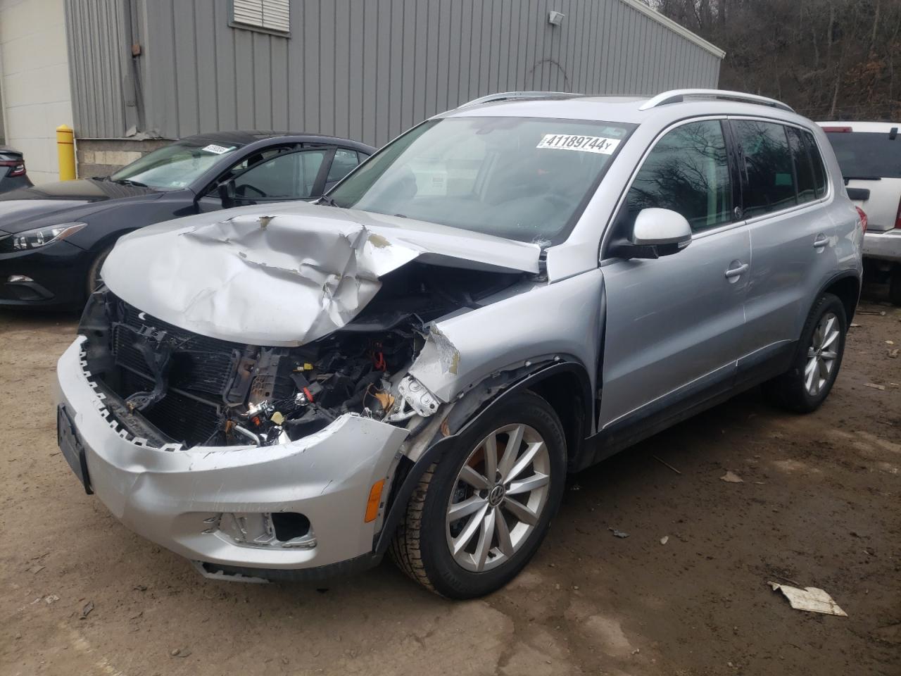 VOLKSWAGEN TIGUAN 2017 wvgrv7ax2hk017892