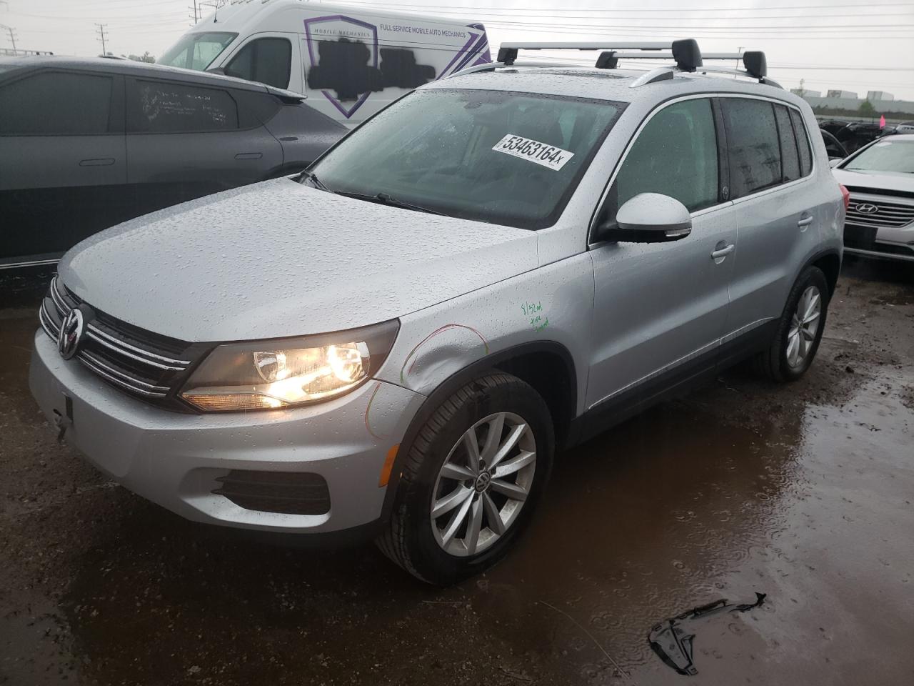 VOLKSWAGEN TIGUAN 2017 wvgrv7ax3hk007260