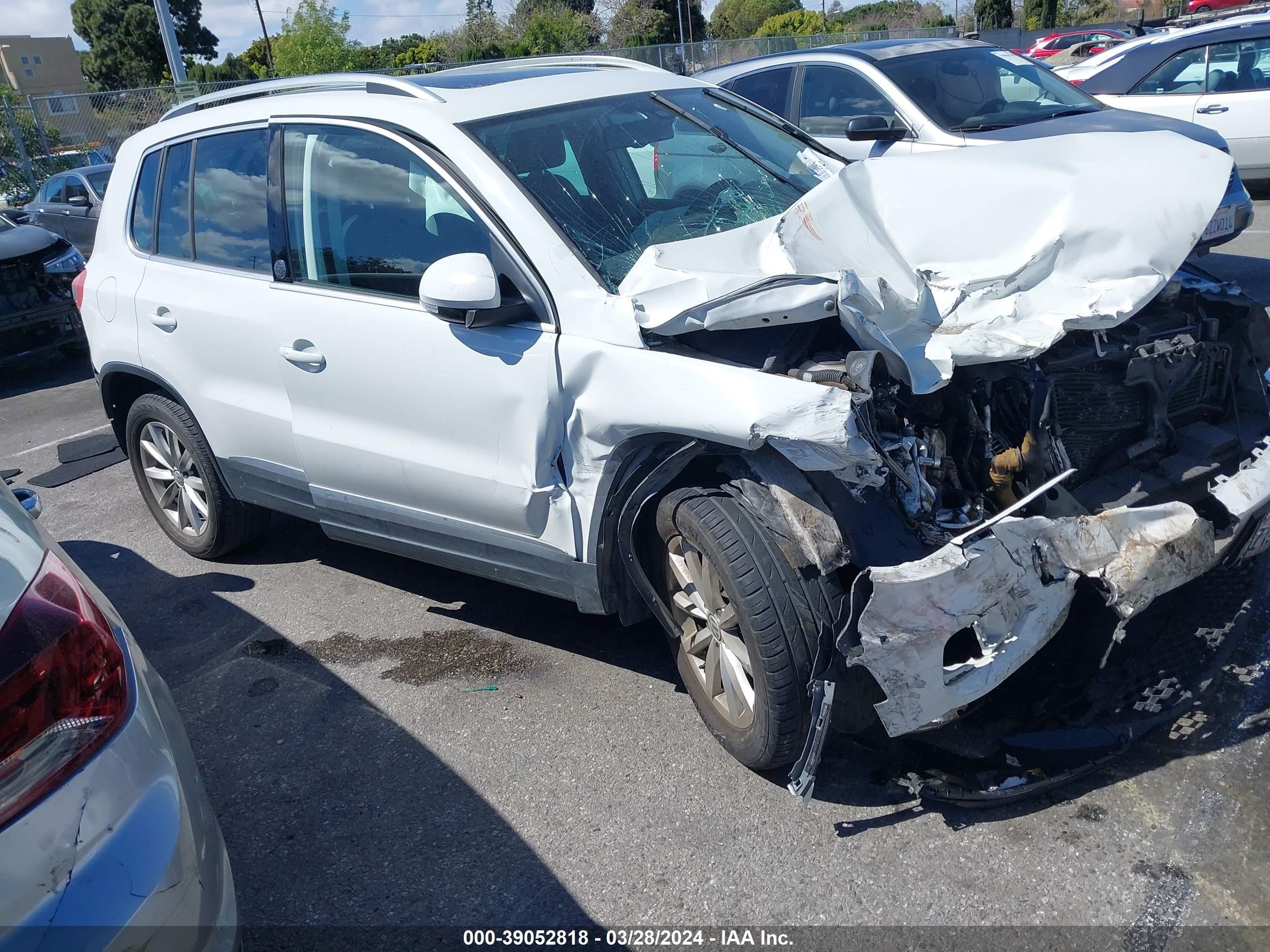 VOLKSWAGEN TIGUAN 2017 wvgrv7ax3hw506519