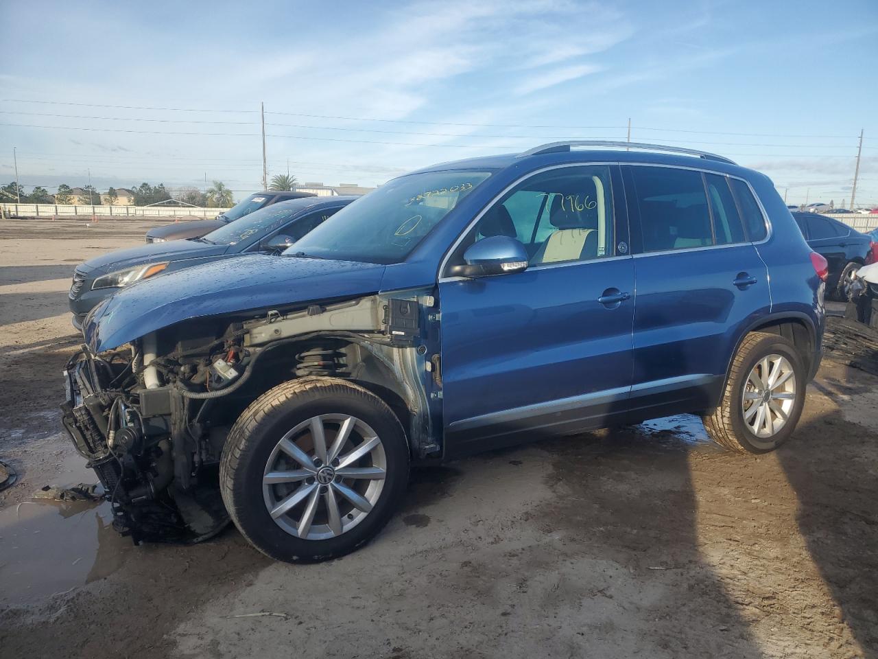 VOLKSWAGEN TIGUAN 2017 wvgrv7axxhk003545