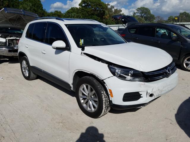 VOLKSWAGEN NULL 2017 wvgrv7axxhk022693