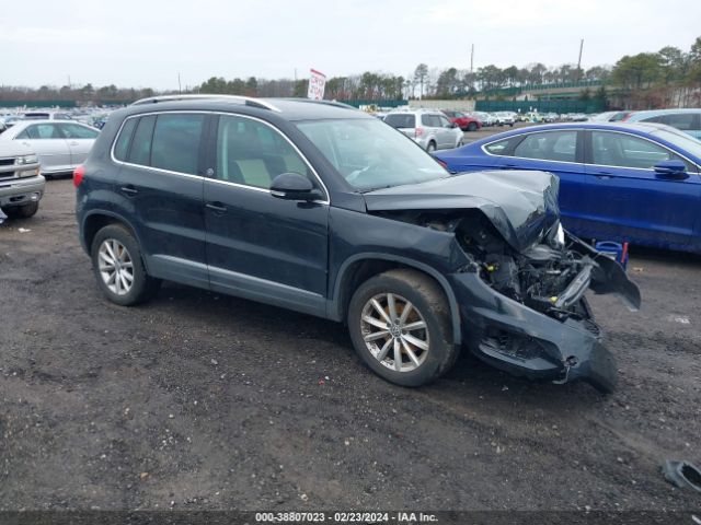 VOLKSWAGEN TIGUAN 2017 wvgsv7ax1hk014645