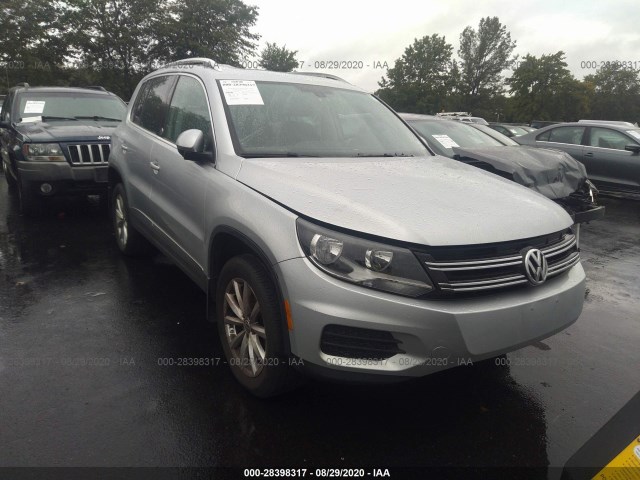 VOLKSWAGEN TIGUAN 2017 wvgsv7ax5hk007620