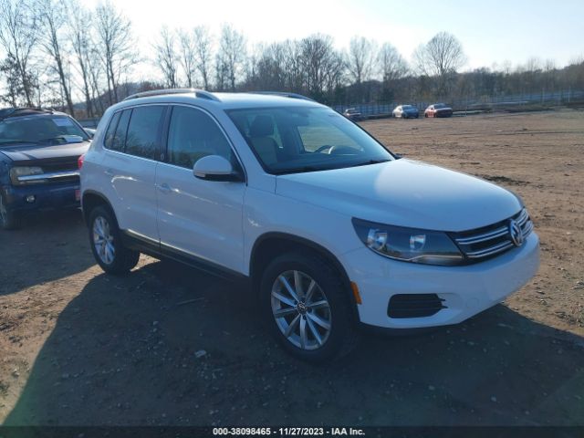 VOLKSWAGEN TIGUAN 2017 wvgsv7ax6hk005682