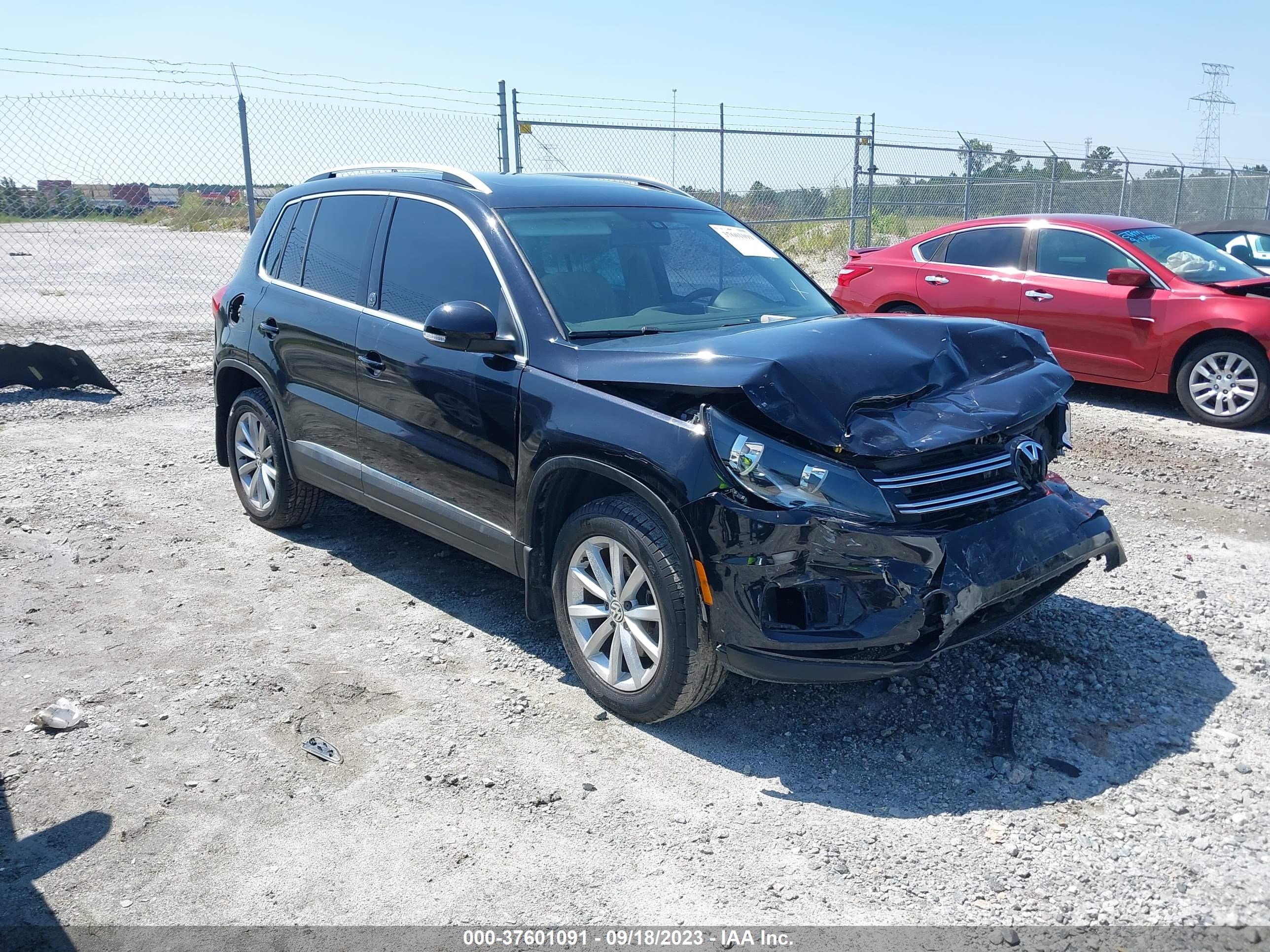 VOLKSWAGEN TIGUAN 2017 wvgsv7ax6hk026242