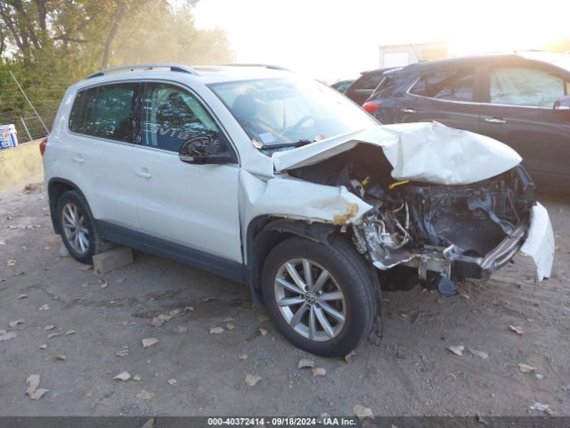 VOLKSWAGEN TIGUAN 2017 wvgsv7ax8hk033502