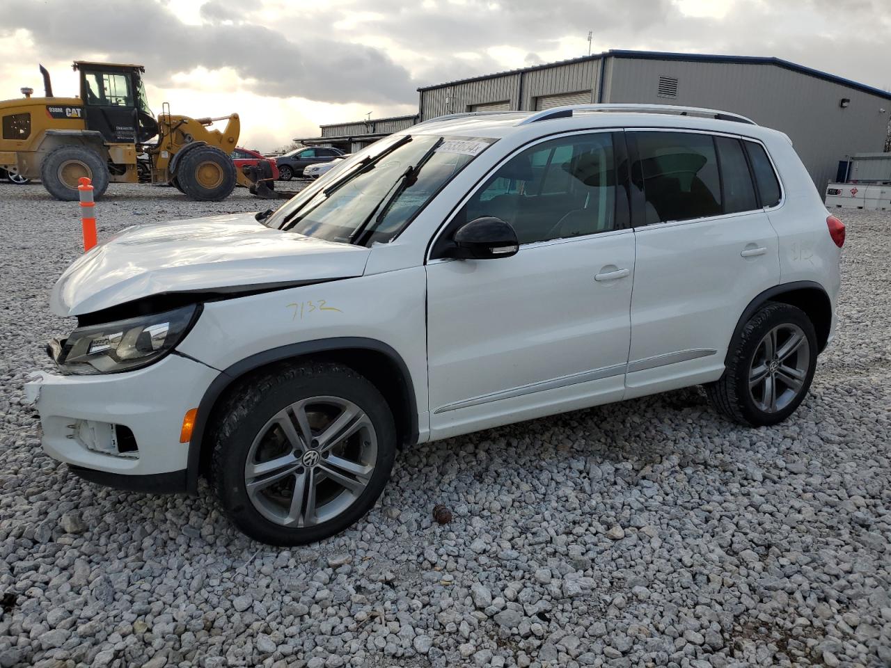 VOLKSWAGEN TIGUAN 2017 wvgtv7ax2hk020572