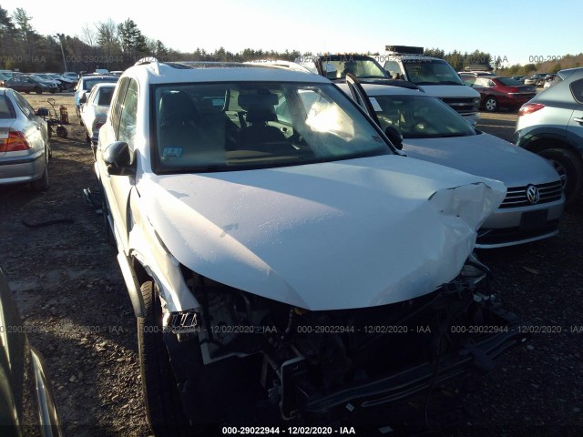 VOLKSWAGEN TIGUAN 2017 wvguv7ax1hk004996