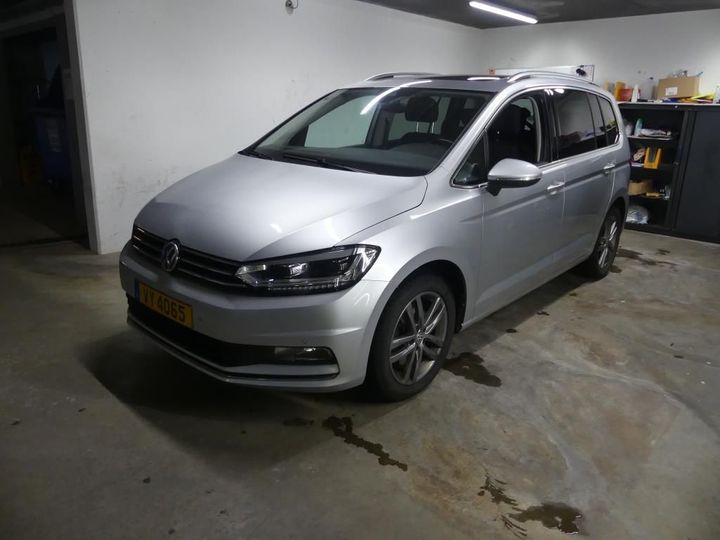 VOLKSWAGEN TOURAN 2016 wvgzzz1tzhw052824