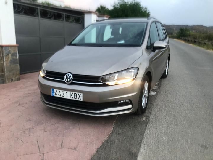 VOLKSWAGEN TOURAN MPV 2017 wvgzzz1tzjw003104