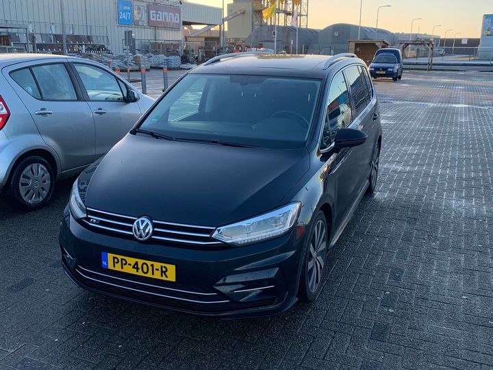 VOLKSWAGEN TOURAN 2017 wvgzzz1tzjw011098